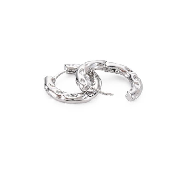 Серьги Конго Мятый металл, серебристые, 18х3 мм